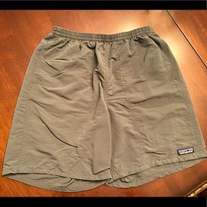 Size XS Men’s Patagonia 7” baggies VGUC